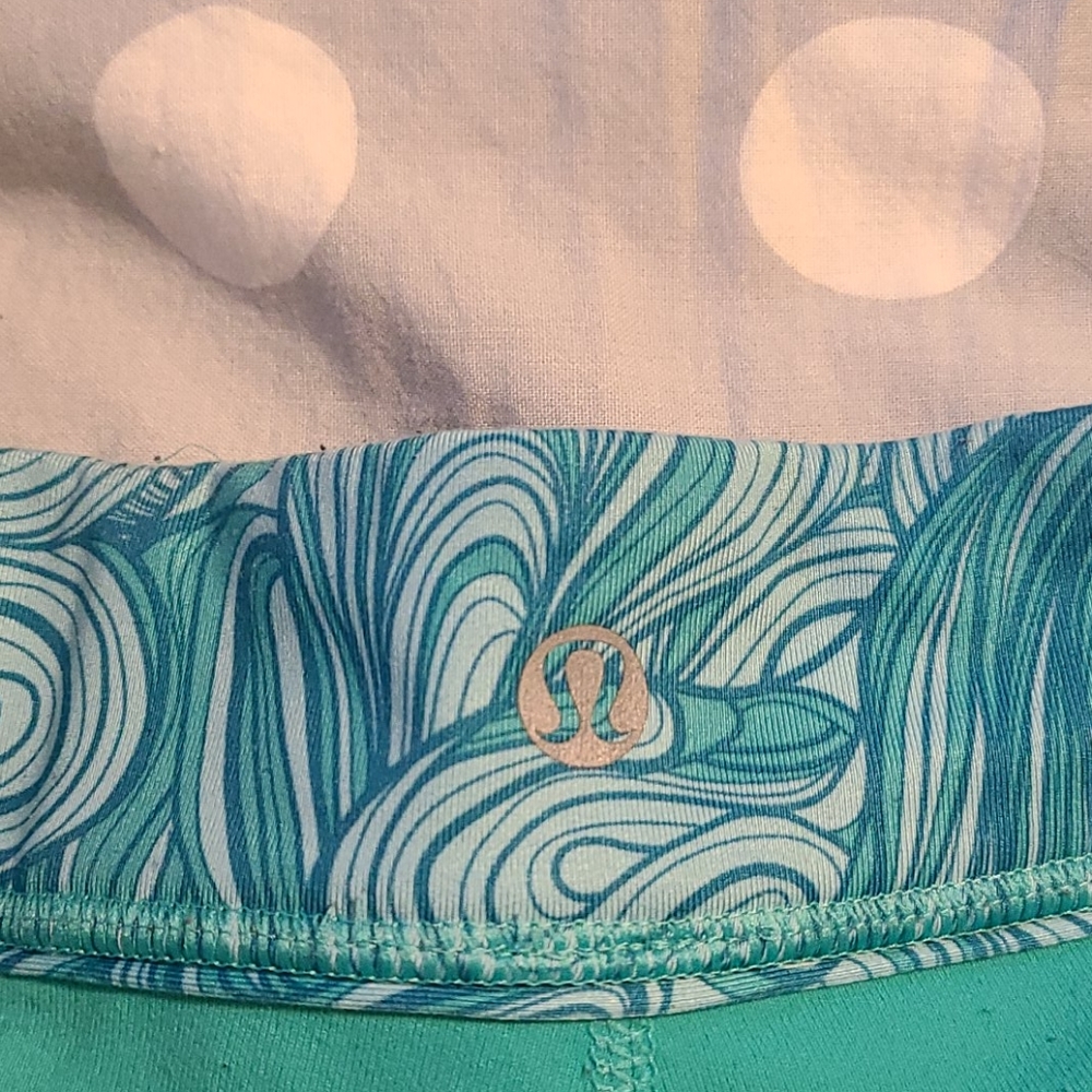 Lululemon yoga pants